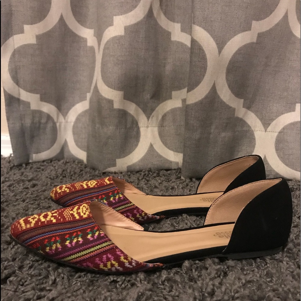 Charlotte Russe Patterned Flat